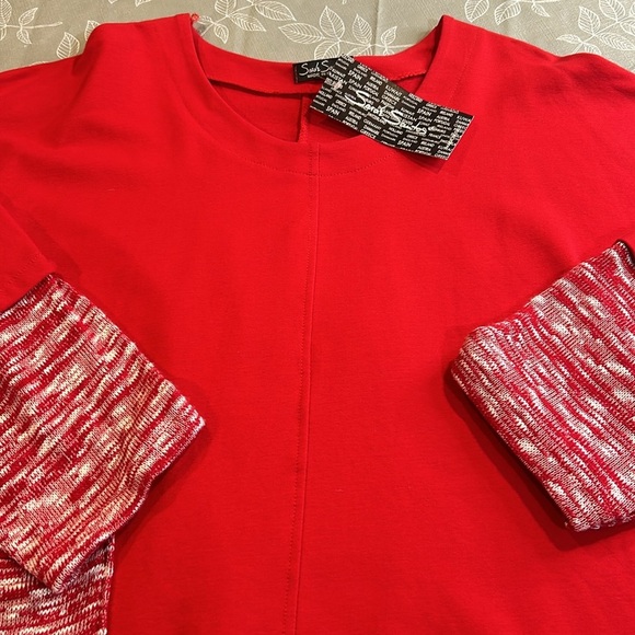 Ladies Sarah Santos Sweater. - Picture 2 of 7